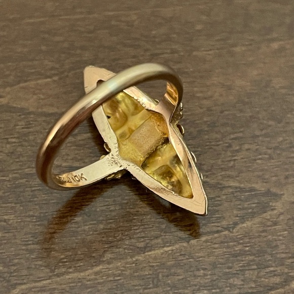 10K solid gold black hills tri color grape leaves navette cocktail pinky ring - Picture 4 of 10